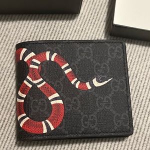 Black Print Leather Snake Gucci Wallet